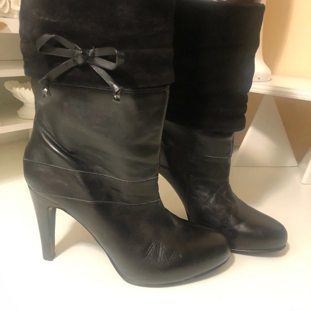 Fifth Avenue leather boots can wear half or tall